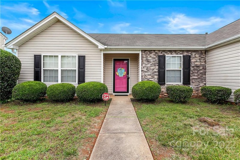 Property image 4 at 9919 Aventide Lane, Charlotte, NC 28215