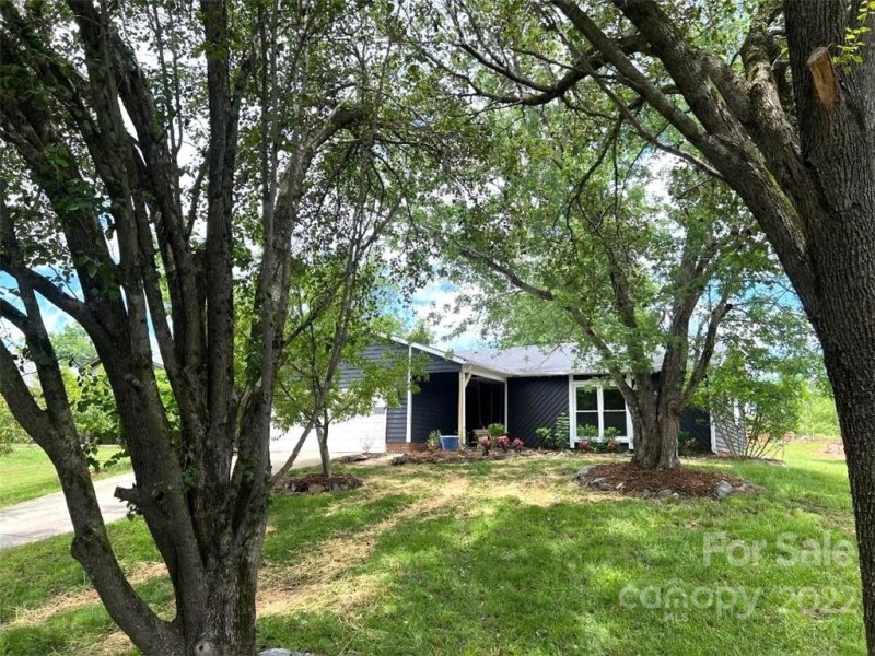 Property image 2 at 8306 Woodgate Lane, Charlotte, NC 28226