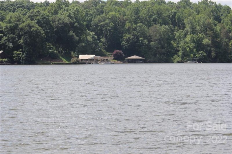 Property image 4 at 5753 Lake Pointe Drive, Granite Falls, NC 28630