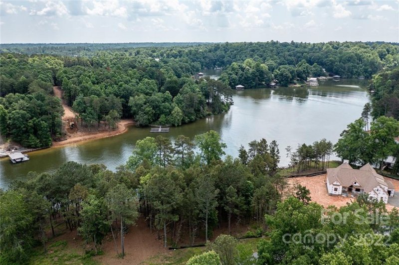 Property image 5 at 5753 Lake Pointe Drive, Granite Falls, NC 28630