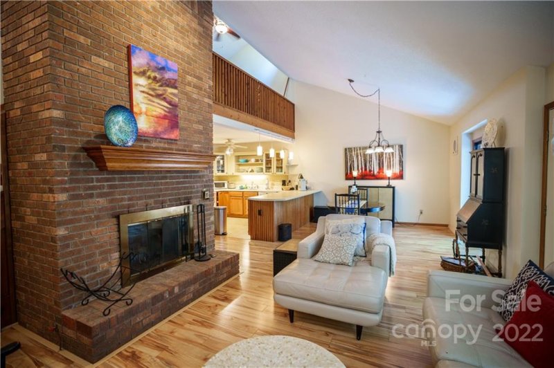 Property image 3 at 507 Woodfield Drive, Asheville, NC 28803