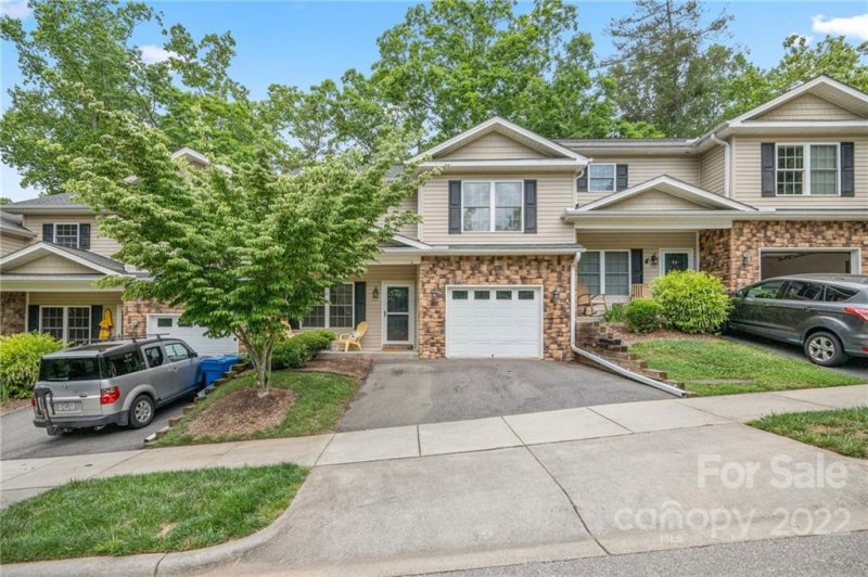 Property image 2 at 52 Kirby Road, Asheville, NC 28806