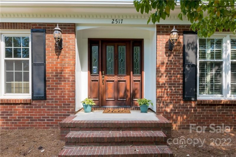 Property image 2 at 2517 Heidleburg Lane, Charlotte, NC 28210