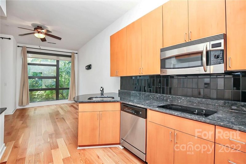 Property image 2 at 525 E 6th Street, Charlotte, NC 28202