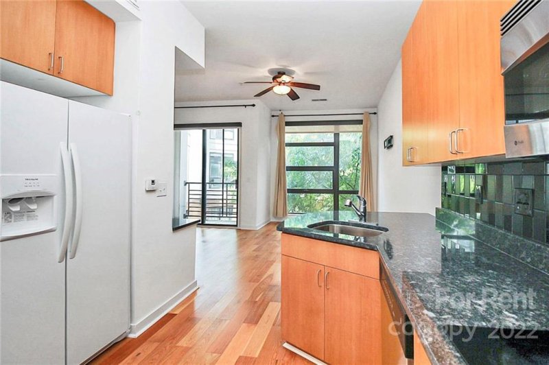 Property image 3 at 525 E 6th Street, Charlotte, NC 28202