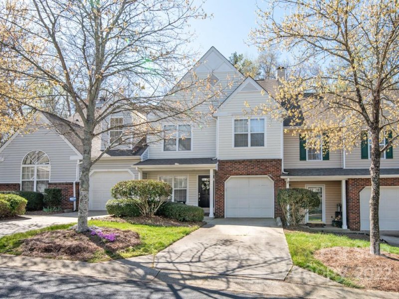 Property image 2 at 8433 Southgate Commons Drive, Charlotte, NC 28277