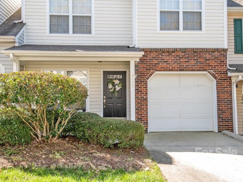 Property image 3 at 8433 Southgate Commons Drive, Charlotte, NC 28277