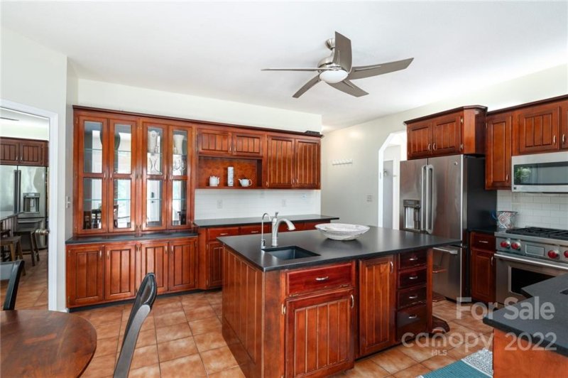 Property image 5 at 289 Independence Boulevard, Asheville, NC 28805