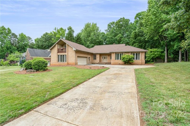 Property image 2 at 5737 Maylandia Road, Charlotte, NC 28269