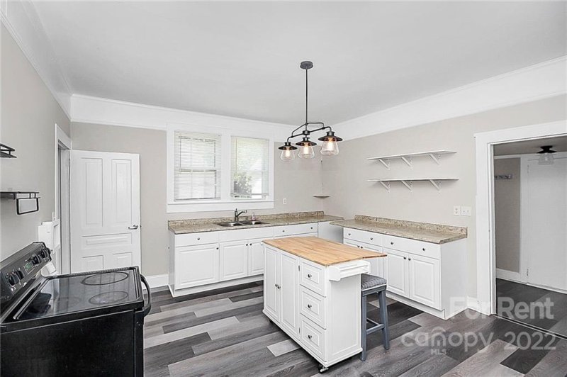 Property image 3 at 309 S Hill Street, Gastonia, NC 28052