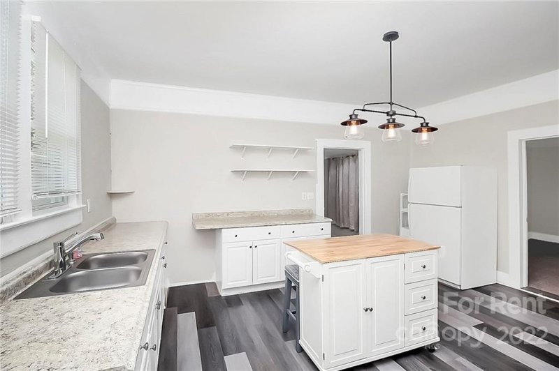 Property image 4 at 309 S Hill Street, Gastonia, NC 28052