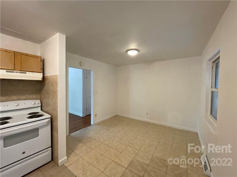 Property image 4 at 3926 Glenville Avenue, Charlotte, NC 28215