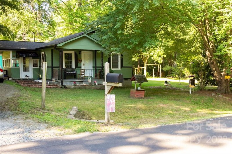 Property image 2 at 306 Dover Drive, Bessemer City, NC 28016