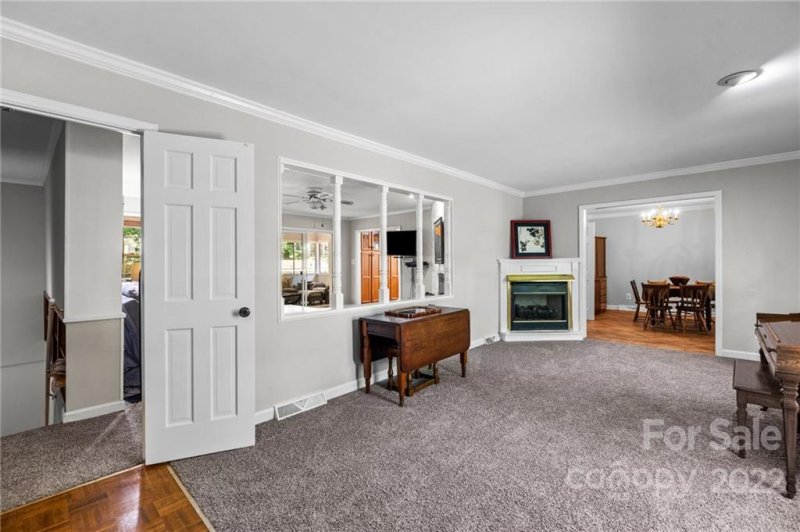 Property image 5 at 6122 Carriagehouse Lane, Charlotte, NC 28226