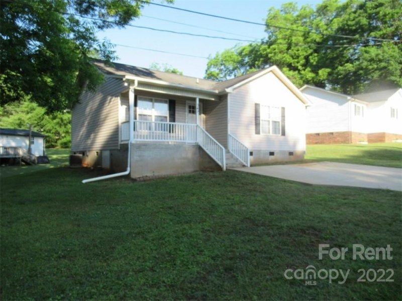 Property image 2 at 342 Lincoln Street, Lincolnton, NC 28092