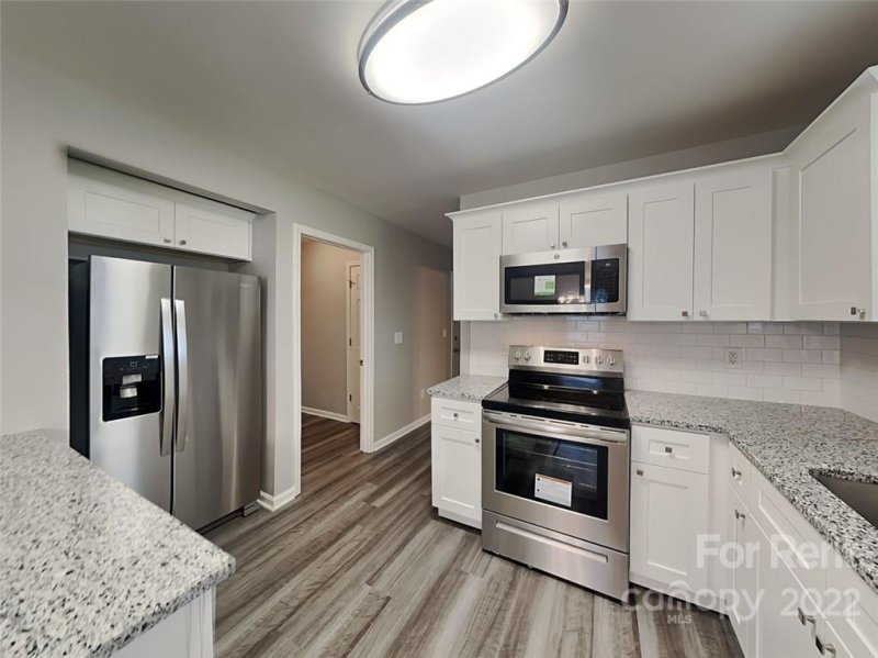 Property image 3 at 1308 Crandon Drive, Charlotte, NC 28216