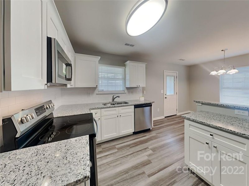 Property image 4 at 1308 Crandon Drive, Charlotte, NC 28216