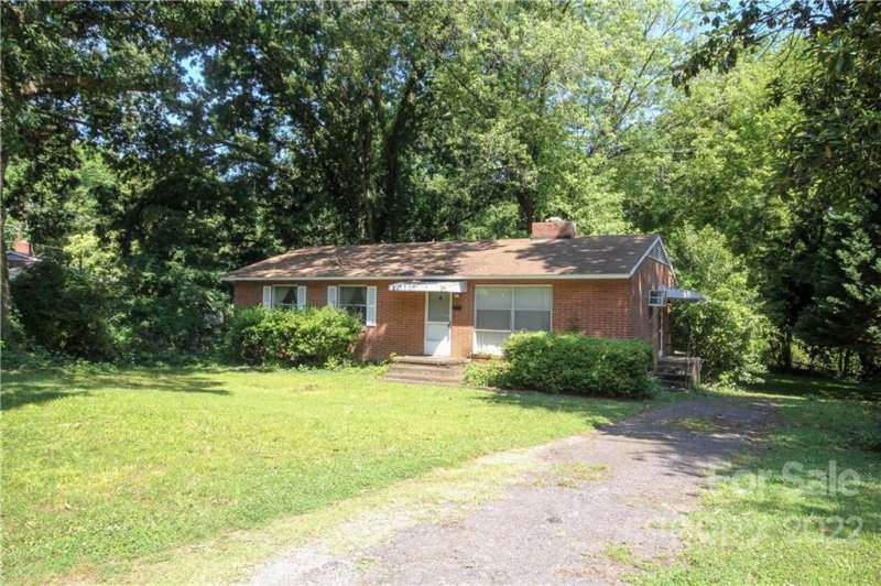 Property image 2 at 913 Sewickley Drive, Charlotte, NC 28209