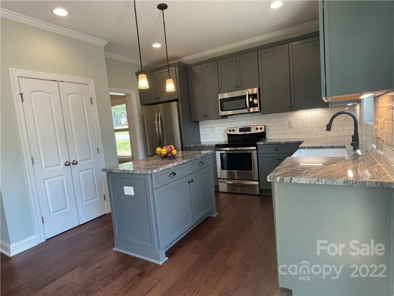 Property image 3 at 1207 Robinhood Lane, Kannapolis, NC 28081