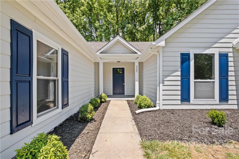 Property image 3 at 6307 Sunstone Drive, Charlotte, NC 28269