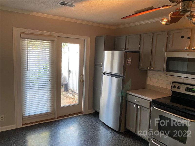 Property image 3 at 7123 Meeting Street, Charlotte, NC 28210