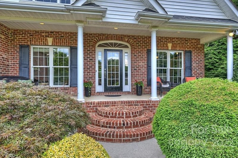 Property image 2 at 162 Canterbury Place Road, Mooresville, NC 28115