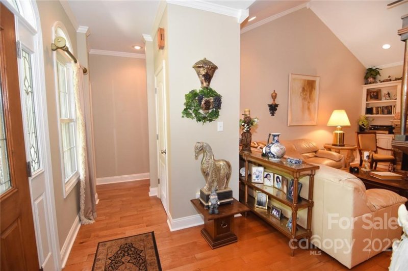 Property image 4 at 1265 Brookstone Drive, Hickory, NC 28602