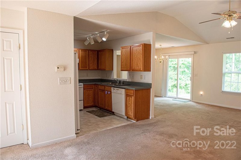 Property image 4 at 6840 Parkers Crossing Drive, Charlotte, NC 28215