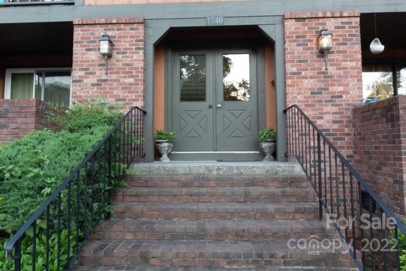 Property image 3 at 1740c Haywood Manor Road, Hendersonville, NC 28791