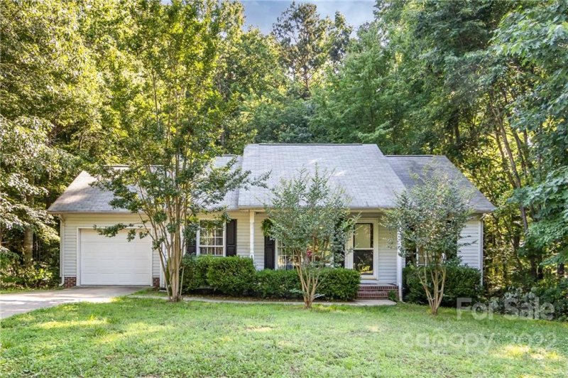 Property image 2 at 119 Creek Branch Drive, Mooresville, NC 28115