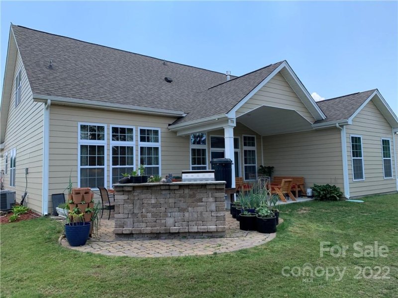 Property image 2 at 209 Hunters Hill Drive, Statesville, NC 28677