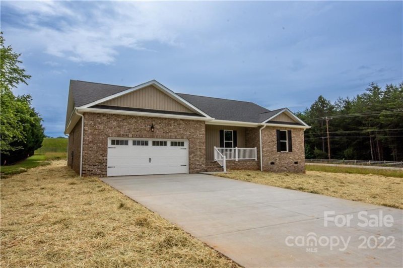 Property image 3 at 104 Postell Drive, Statesville, NC 28625