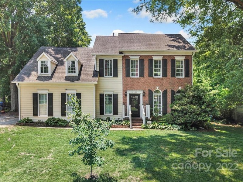 20620 Willow Pond Road