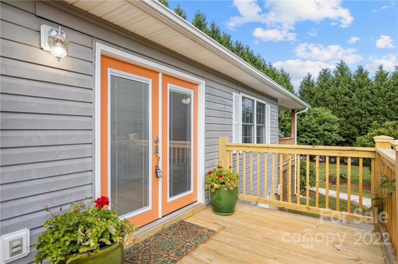 Property image 2 at 119 Fairview Avenue, Hendersonville, NC 28792
