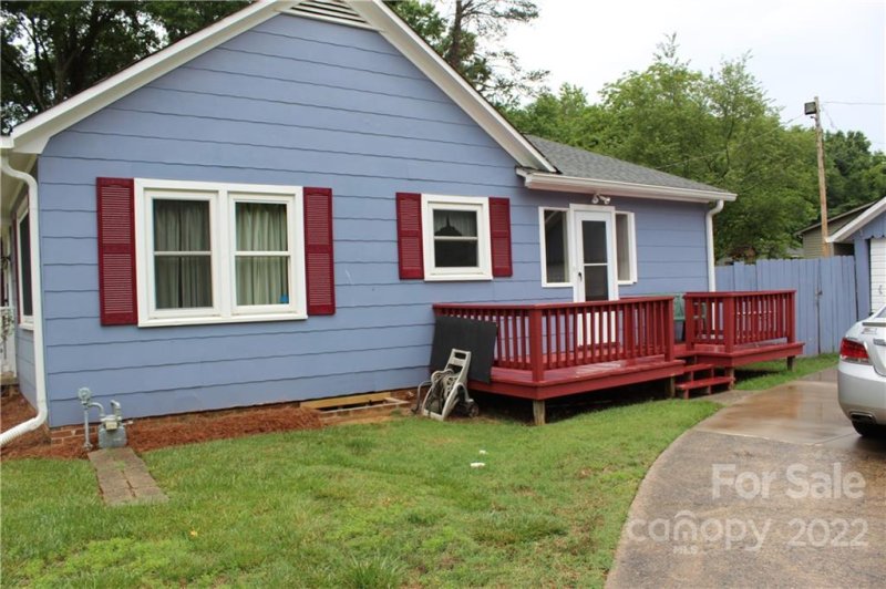 Property image 3 at 1221 Belle Avenue, Statesville, NC 28677