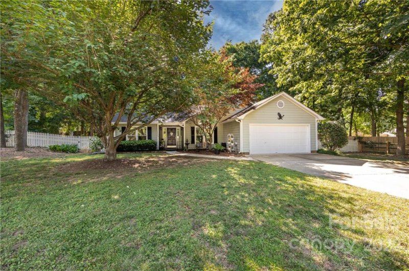 Property image 4 at 3016 Mill Stream Court, Matthews, NC 28104