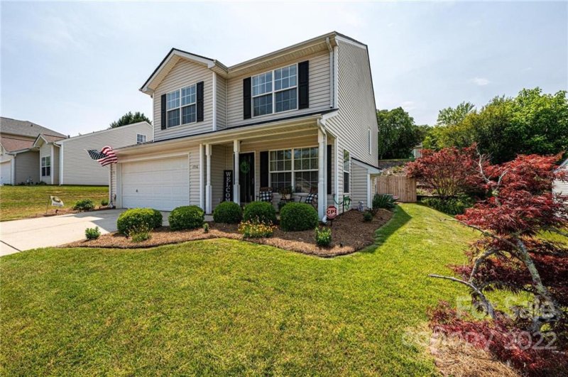 Property image 2 at 1956 8th Street Lane, Hickory, NC 28602