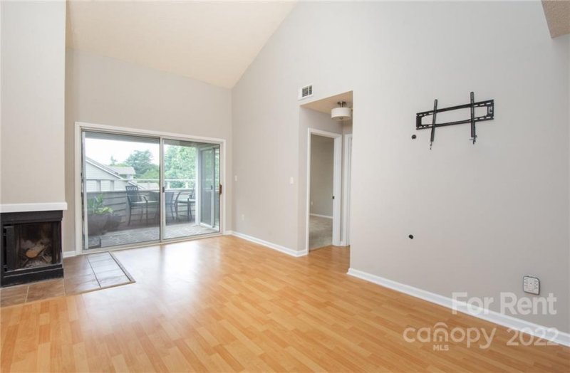 Property image 5 at 2555 Stockbridge Drive, Charlotte, NC 28210