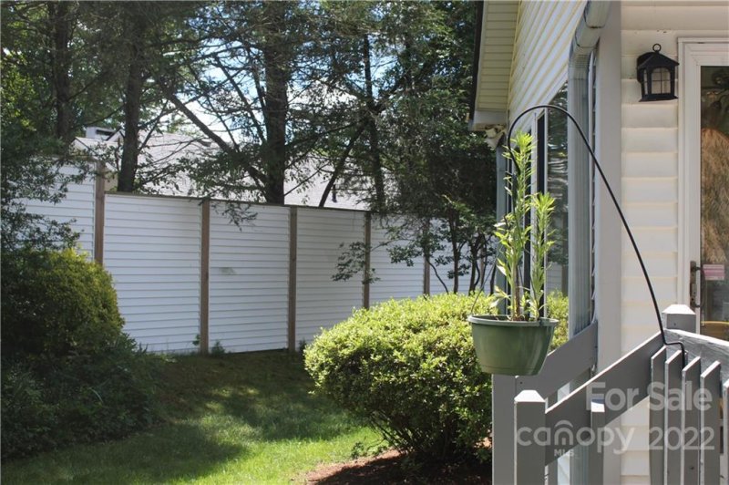 Property image 4 at 225 Hampton Court, Hendersonville, NC 28791