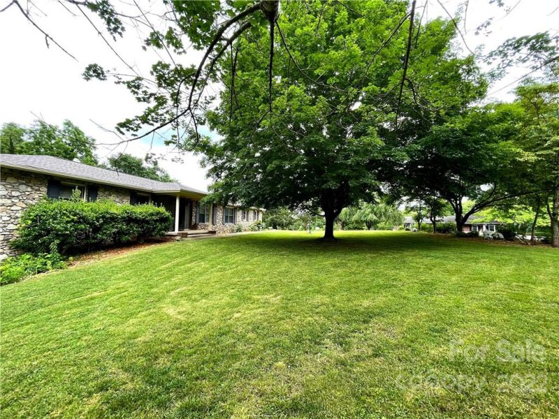 Property image 4 at 11 Glencliff Road, Candler, NC 28715