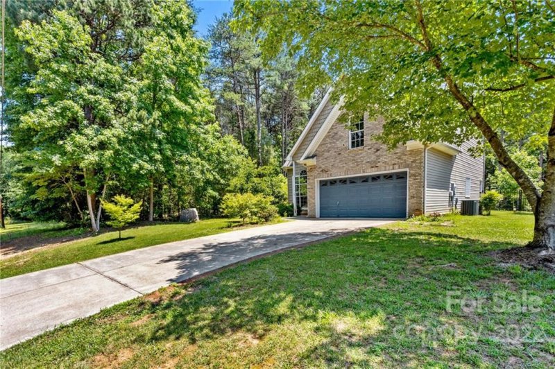 Property image 2 at 121 Blackbeard Lane, Mooresville, NC 28117