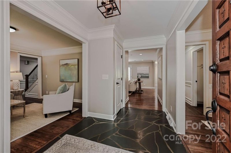 Property image 2 at 3131 Brookridge Lane, Charlotte, NC 28211