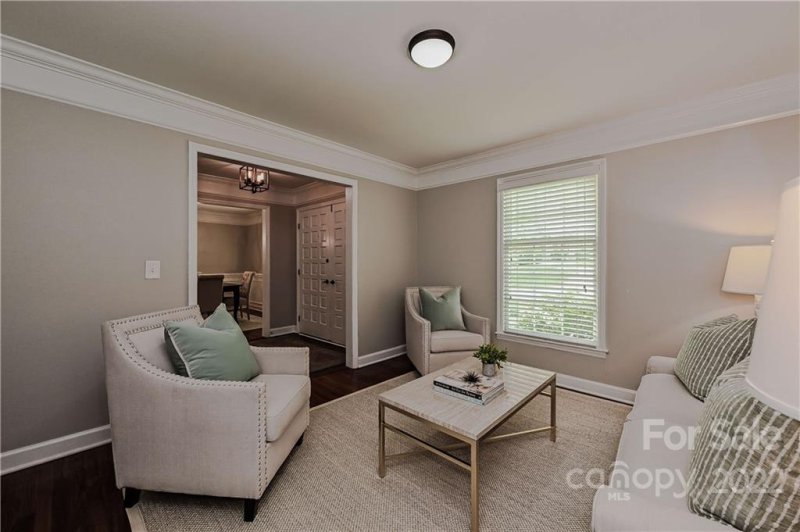 Property image 4 at 3131 Brookridge Lane, Charlotte, NC 28211