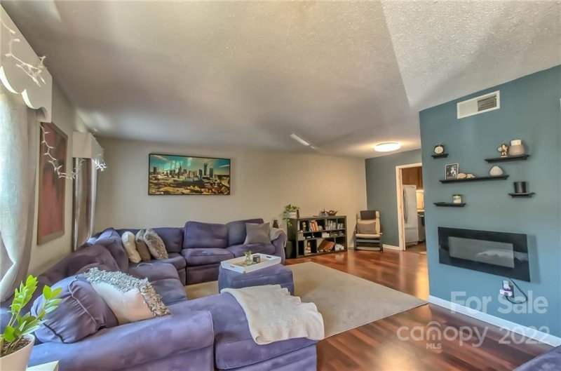 Property image 3 at 1525 Lansdale Drive, Charlotte, NC 28205