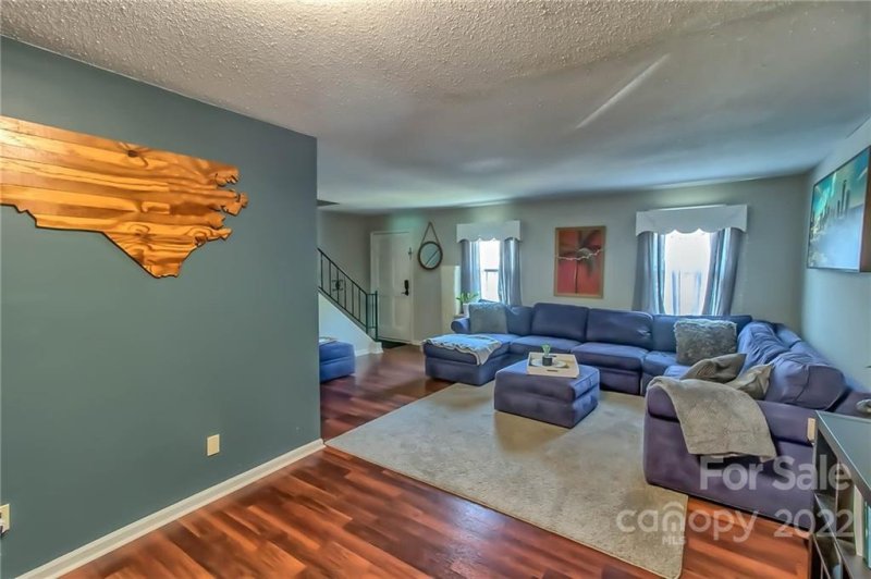 Property image 4 at 1525 Lansdale Drive, Charlotte, NC 28205