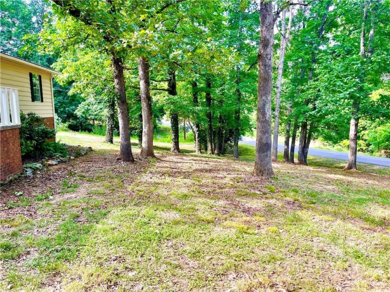 Property image 2 at 5801 Raintree Circle, Concord, NC 28027