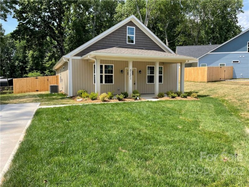 Property image 2 at 6231 Rockwell Boulevard, Charlotte, NC 28269