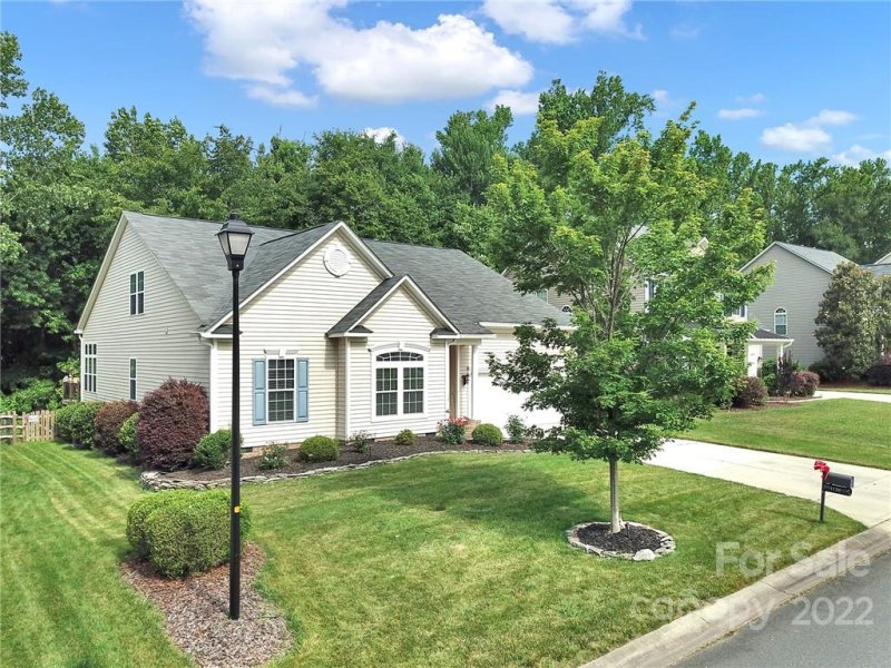 Property image 2 at 1130 Bontrager Trail, Fort Mill, SC 29715