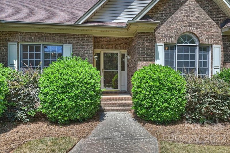 Property image 2 at 1137 Millwright Lane, Matthews, NC 28104