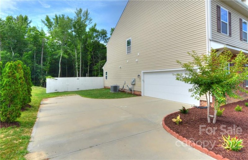 Property image 4 at 2032 Eddie Massey Lane, Rock Hill, SC 29730